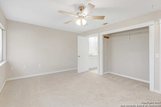 Listing photo id 23 for 8308 Spring Town