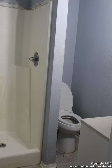 Image 8 of 13 For 400 Mockingbird Ln