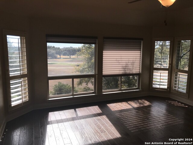 Image 19 of 32 For 19130 Kristen