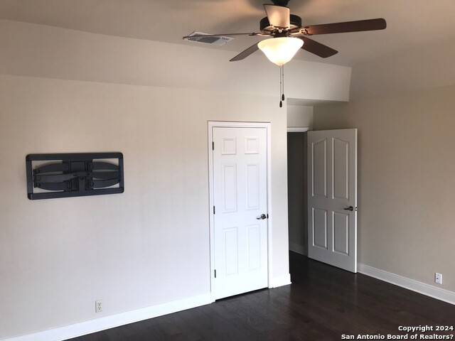 Image 20 of 32 For 19130 Kristen