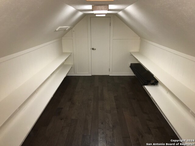 Image 23 of 32 For 19130 Kristen