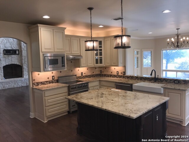 Image 6 of 32 For 19130 Kristen