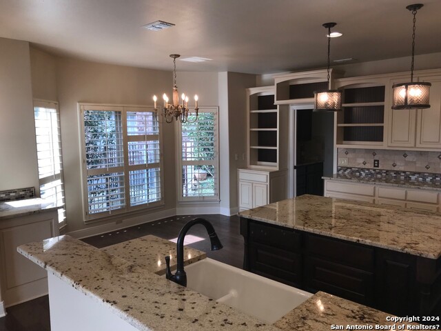 Image 8 of 32 For 19130 Kristen