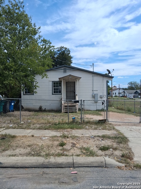 726 Olive S