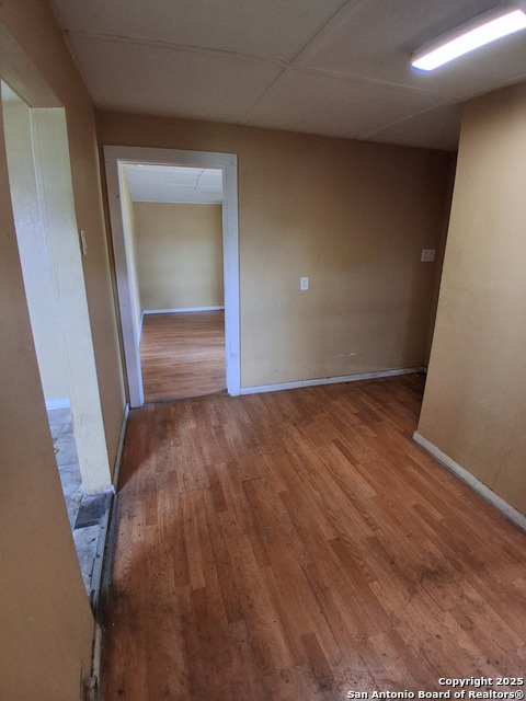 Listing photo id 9 for 726 Olive S