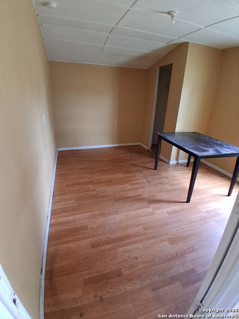 Listing photo id 11 for 726 Olive S