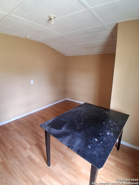 Listing photo id 18 for 726 Olive S
