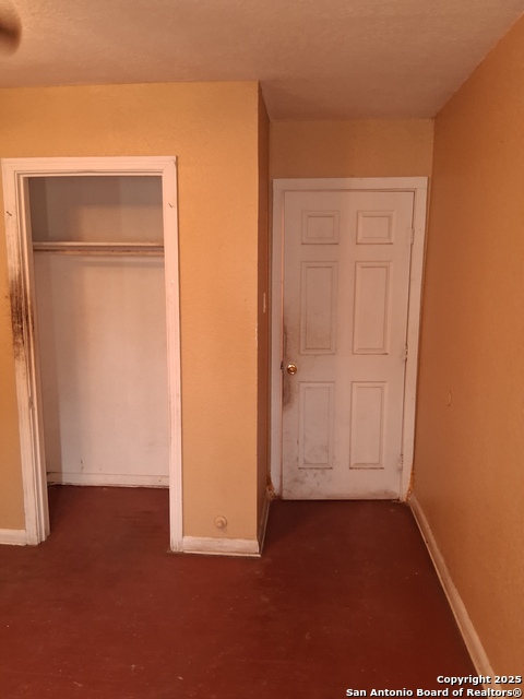 Listing photo id 20 for 726 Olive S