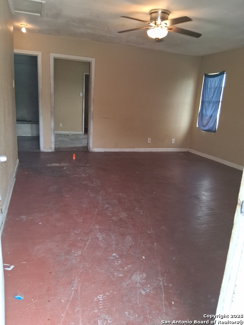Listing photo id 1 for 726 Olive S