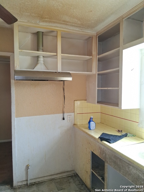 Listing photo id 4 for 726 Olive S
