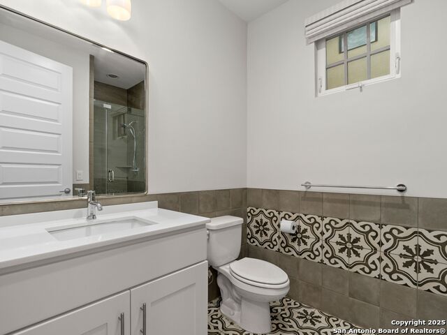 Image 10 of 21 For 350 Olmos Drive E