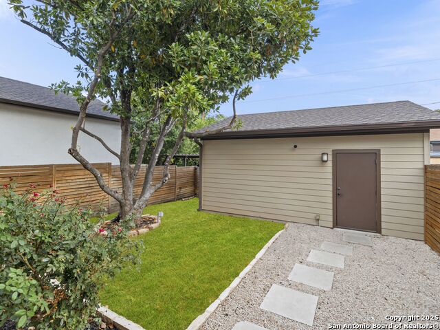 Image 21 of 21 For 350 Olmos Drive E