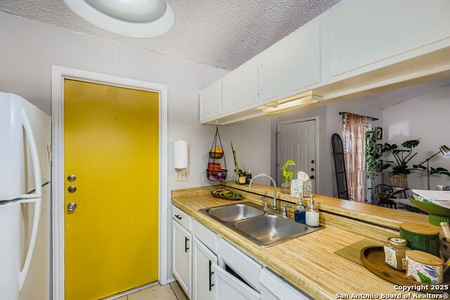 Image 12 of 17 For 5218 Gawain Dr