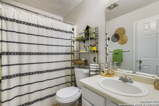 Image 14 of 17 For 5218 Gawain Dr