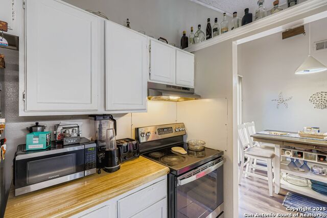 Image 6 of 17 For 5218 Gawain Dr