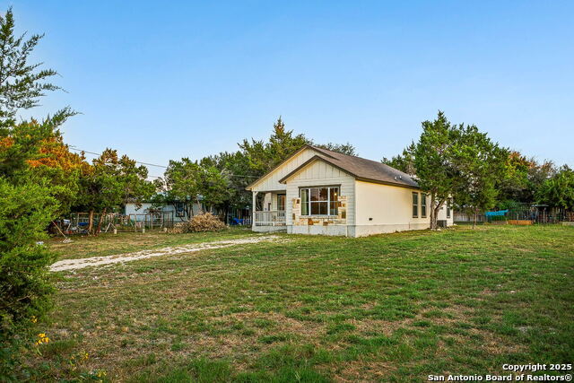 Image 2 of 40 For 685 Rolling Hills