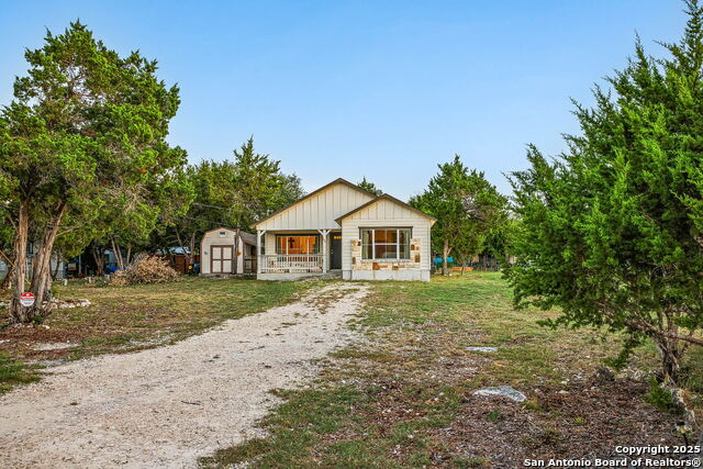 Image 4 of 40 For 685 Rolling Hills