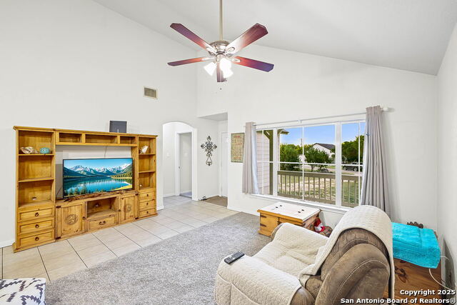 Image 9 of 40 For 685 Rolling Hills