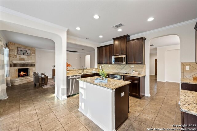 Image 4 of 52 For 20222 Silver Stream