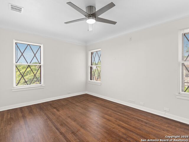 Image 24 of 29 For 146 Terrell  