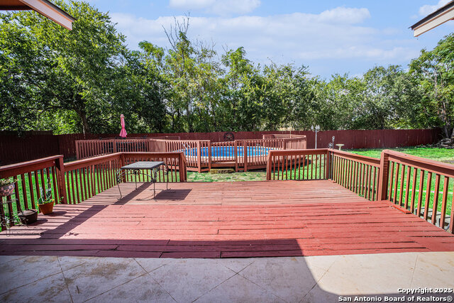 Listing photo id 16 for 217 Meadowlark Lane