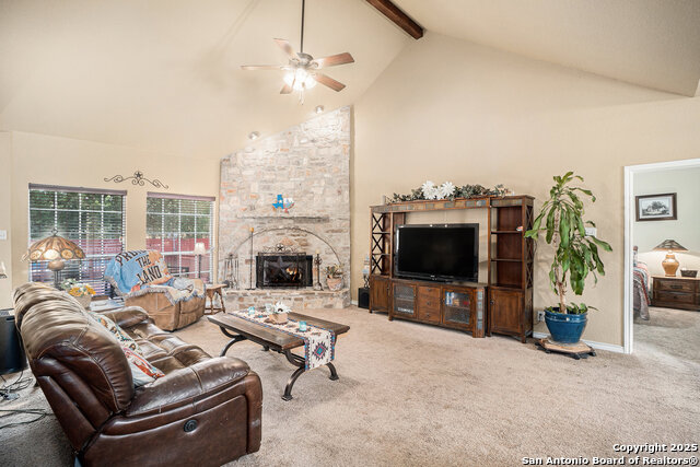 Listing photo id 3 for 217 Meadowlark Lane