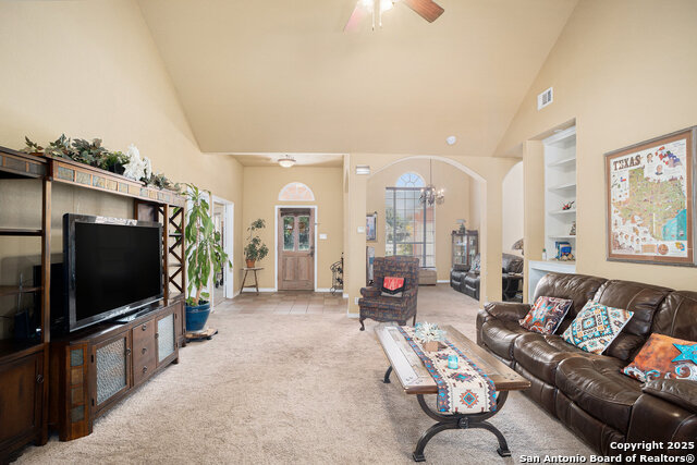 Listing photo id 4 for 217 Meadowlark Lane