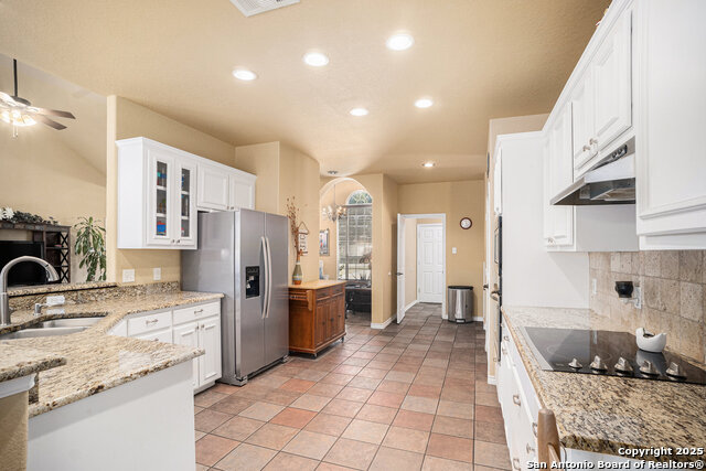 Listing photo id 6 for 217 Meadowlark Lane