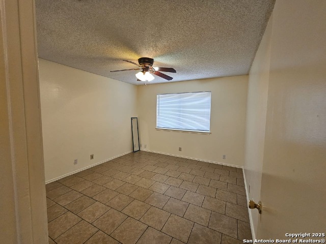 Listing photo id 9 for 7229 Coral Springs