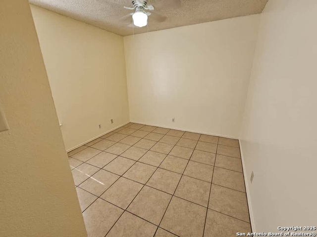 Listing photo id 20 for 7229 Coral Springs
