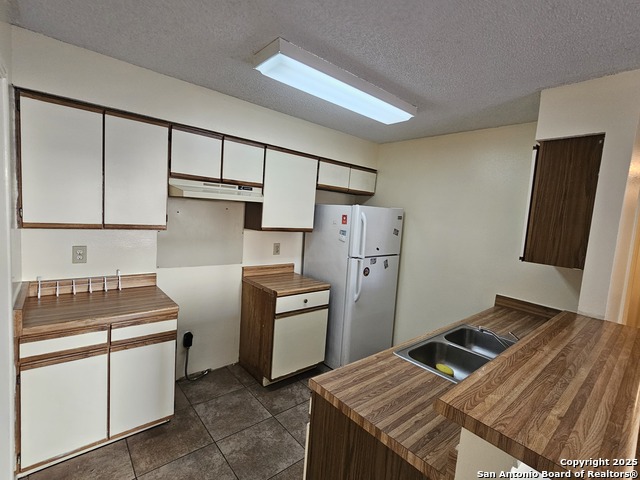 Listing photo id 3 for 7229 Coral Springs