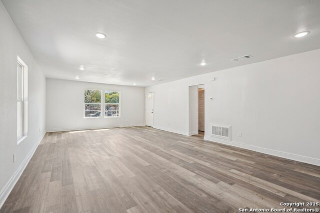 Image 11 of 35 For 943 San Eduardo