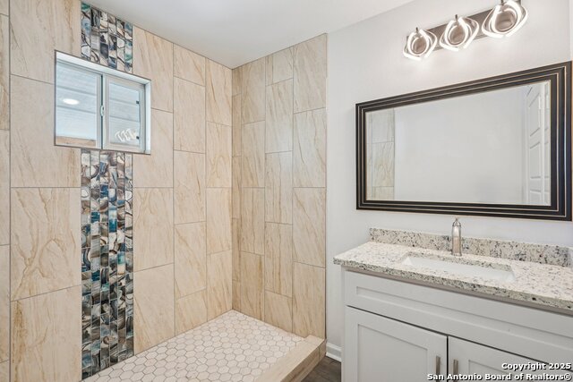 Image 18 of 35 For 943 San Eduardo
