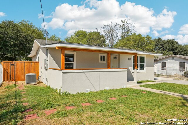 Image 3 of 35 For 943 San Eduardo