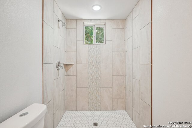 Image 30 of 35 For 943 San Eduardo