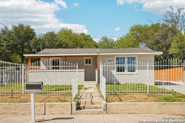 Image 5 of 35 For 943 San Eduardo