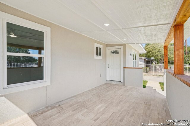 Image 7 of 35 For 943 San Eduardo