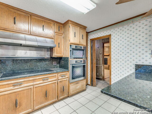 Image 43 of 58 For 17 Roadrunner