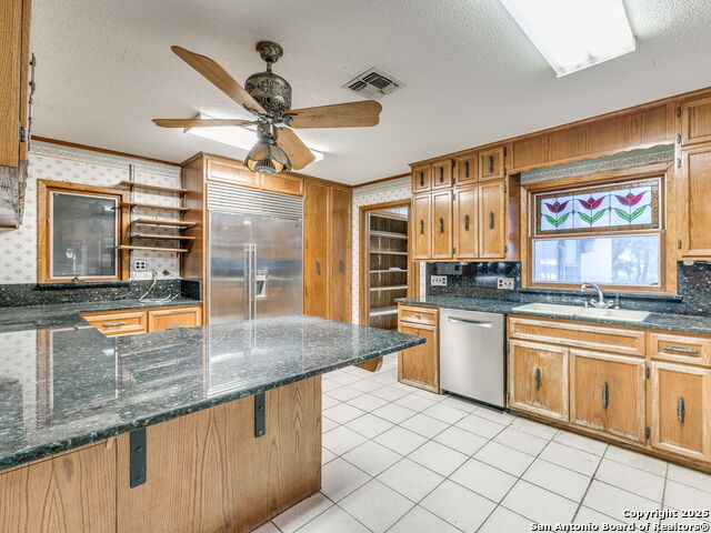 Image 45 of 58 For 17 Roadrunner