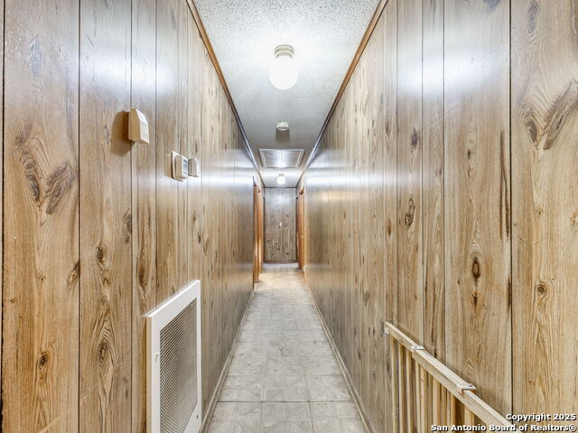 Image 46 of 58 For 17 Roadrunner