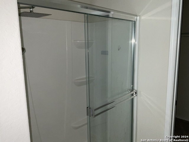 Image 15 of 21 For 10606 Rayburn