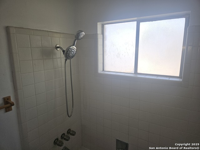 Image 26 of 27 For 6823 Grass Valley