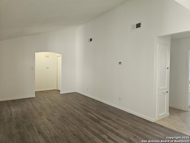 Image 4 of 27 For 6823 Grass Valley