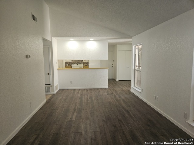 Image 6 of 27 For 6823 Grass Valley