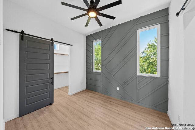 Listing photo id 8 for 108 Vine St #102