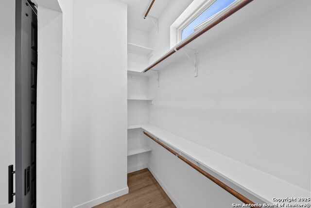 Listing photo id 11 for 108 Vine St #102