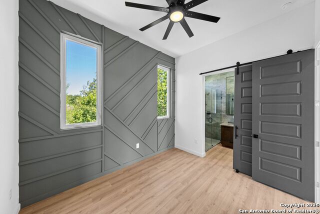 Listing photo id 7 for 108 Vine St #102