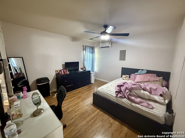 Image 7 of 23 For 14935 Adams