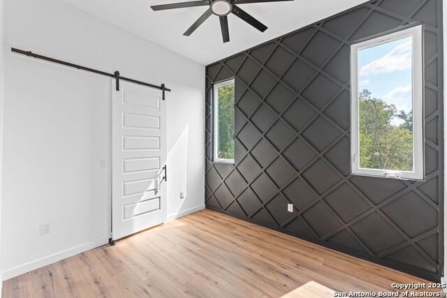 Listing photo id 8 for 108 Vine St #103