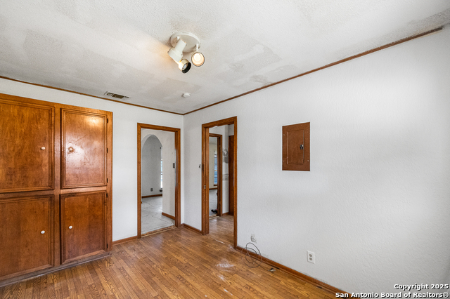 Image 11 of 78 For 0 Fm 2200